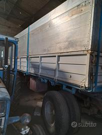 Rimorchio agricolo 3 assi, portata 200 q.li.