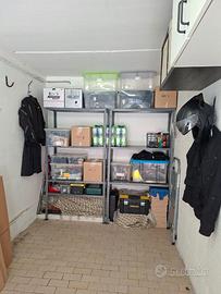 Scaffali in metallo per box o cantina
