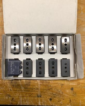 Presa bipasso Bticino Axolute