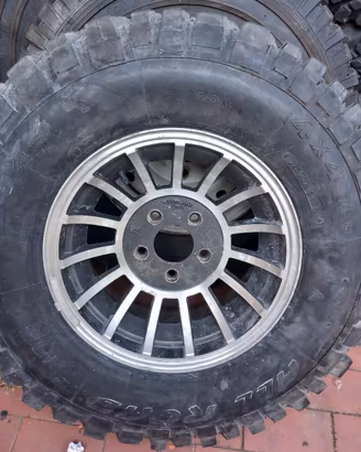 cerchi in lega fuoristrada scampanati Mercedes G 