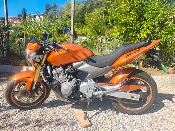 Honda Hornet 600 (2000) look-restiling 22000 km