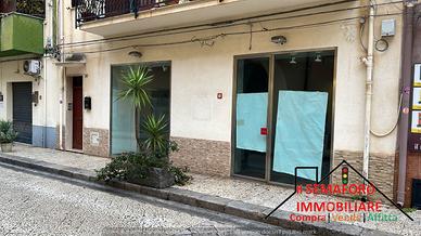 Locale Commerciale a Partinico (Rif.1393)