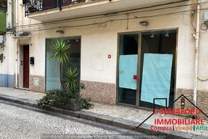 Locale Commerciale a Partinico (Rif.1393)