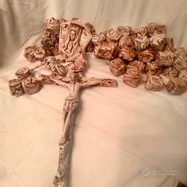 Lungo crocifisso in ceramica 