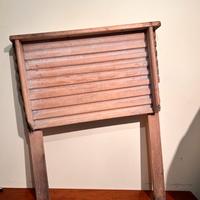 Antico lavatoio in legno