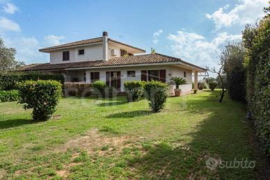 Villa Bifamiliare - Pula