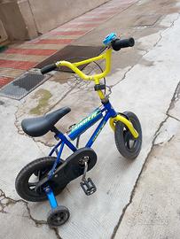 bicicletta con rotelle 