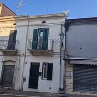 Casa indipendente a Fossacesia, via Roma, 3 locali