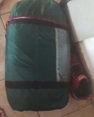 tenda 4 posti con picchetti