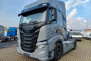 Iveco S-WAY 570cv IN ARRIVO