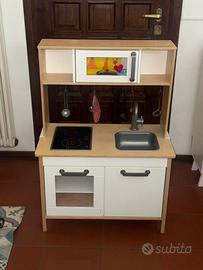 Cucina giocattolo