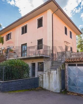 Villa a schiera - San Giovanni la Punta