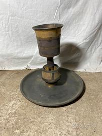 Antica lampada in ottone