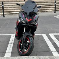 Aprilia sr gt 200 replica motogp
