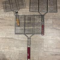 Griglie con manici in legno