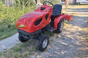 Trattore agricolo.trattorino. Goldoni. Carraro.