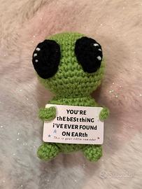 Alieno verde uncinetto – Collezione Pocket Positiv