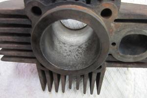 Cilindro Aermacchi 175 da 60mm da rettificare