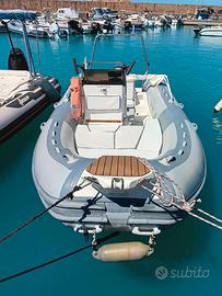 gommone Lomac 5.85