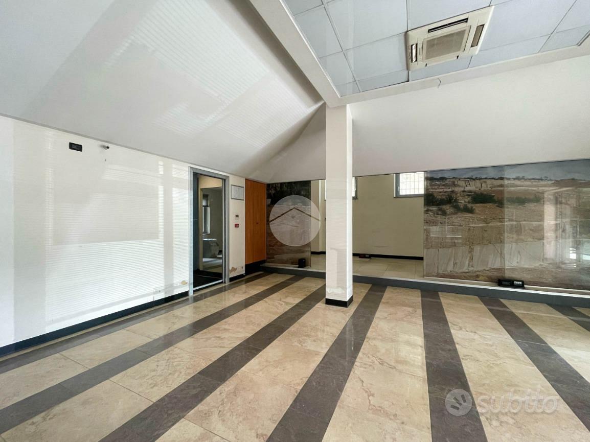 NEGOZIO A BOTTICINO - Vista 6
