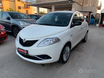 Lancia Ypsilon 1.2 69 CV 5 porte GPL Ecochic Gold