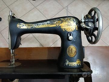 macchina da cucire  SINGER    vintage