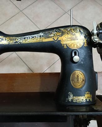 macchina da cucire  SINGER    vintage