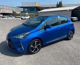 Toyota Yaris 1.5 Hybrid Style TETTO PANORAMICO GAR