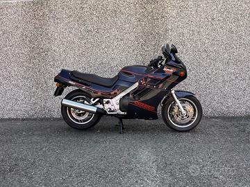 Suzuki GSX 1100 F