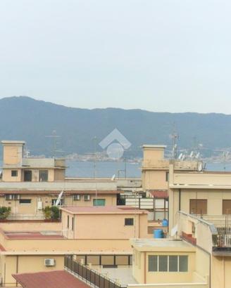4 LOCALI A REGGIO DI CALABRIA
