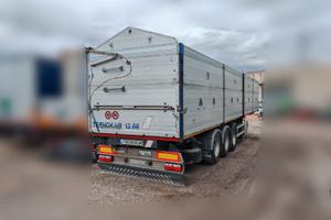 Semirimorchio ribaltabile laterale