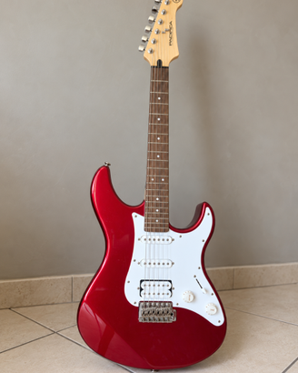 Chitarra Yamaha Pacifica + amplificatore Fender: s