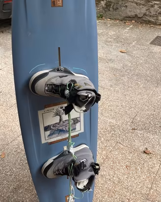 tavola wakeboard 138 Liquid Force attacchi scarpa