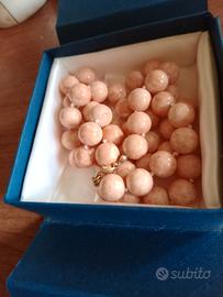 collana di perle rosa