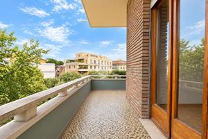 2 LOCALI A ROMA