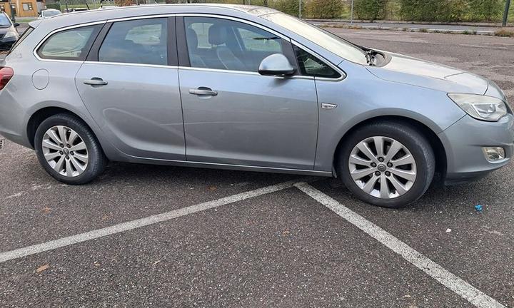 Opel  Astra 1.7 CDTI 125 Cv Sports Tourer Cosmo