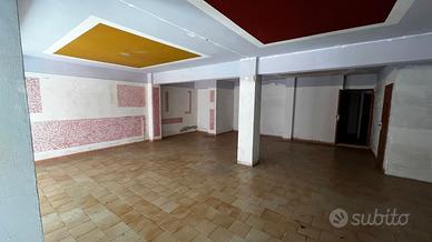 Locale commerciale destinazione d'uso C3