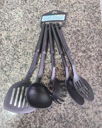Set di cinque Utensili Cucina, nuovi