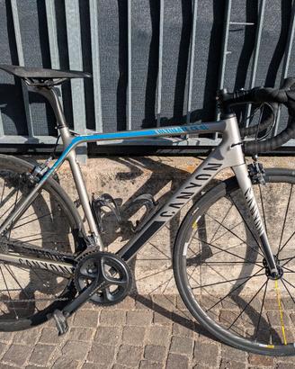 bici da corsa canyon  ultimate  