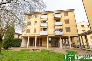 4 LOCALI CON BOX E CANTINA