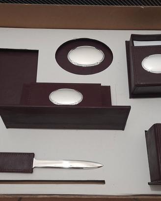 kit scrivania cuoio e argento Femiano