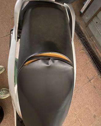 Rifacimento/Ripristino Sella scooter/moto/vespa