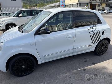 Renault Twingo E‑Tech Electric Urban Night