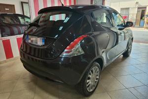 Lancia Ypsilon 1.3 MJT 75 CV Platino