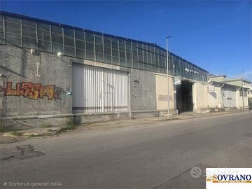 V.LE REG. SICILIANA: LOCALE ADIBITO A CAPANNONE