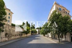 Appartamento di 225 m² con 4 locali a Roma