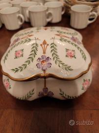 Scatola porta bon bon in porcellana vintage