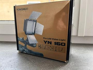 Lampada a LED YONGNUO YN-160 PRO