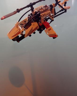 LEGO Technic elicottero ultraleggero 42057