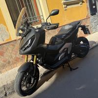 Honda X-adv 750